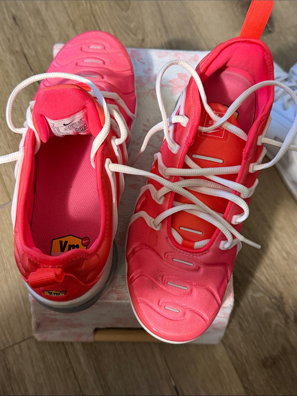 Nike Kids Hot Pink/Coral Athletic Sneakers